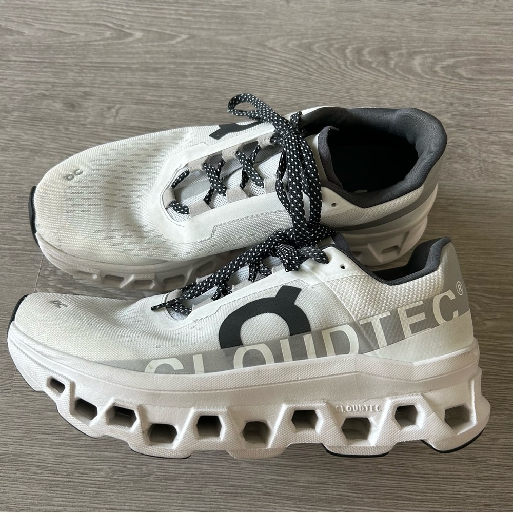 On Cloud Cloudmonster White/Black Womens Size 8
